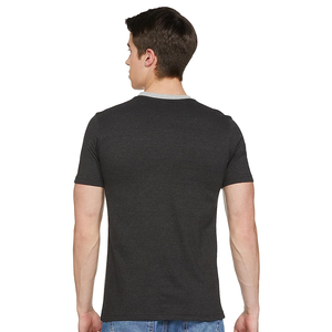 เสื้อยืดผู้ชายโลโก้แบบกำหนดเอง ผ้าฝ้าย 100% พิมพ์ลายดิจิทัล ป้องกันขนร่วง ป้องกันรอยยับ มีกระเป๋าหน้า บริการ ODM - Product Image 2