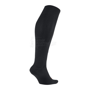 Tenues de football au design moderne, souples, durables, pour l'extérieur, uniformes personnalisés, tenues d'entraînement de football pour hommes, équipes personnalisées - Product Image 4