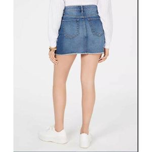 Mini-jupe décontractée à fleurs Tinseltown Junior, en jean bleu déchiré avec ceinture, taille 3 – Styles vintage sexy, coupe crayon, trapèze, droite pour l'automne - Product Image 2