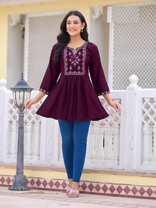 Venta al por mayor Fancy Western Shorty con patrones extraordinarios tops para la venta en línea - Product Image 3