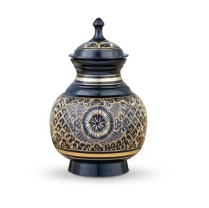 Urnas de cremación de recuerdo de latón con diseño de flor y hoja de Esmeralda grabada Urnas funerarias de metal de alta calidad. - Product Image 6