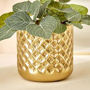 Las macetas martilladas agregan encanto y belleza a su espacio Macetas modernas elegantes y elegantes para hogares contemporáneos - Product Image 1