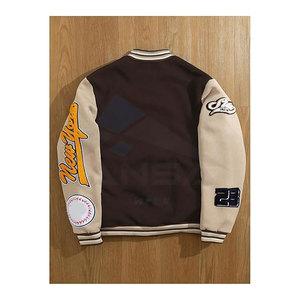 Veste bomber universitaire pour homme tendance avec patchs lettres, panneaux bicolores, col baseball, bordure rayée, marron doux et kaki - Product Image 2