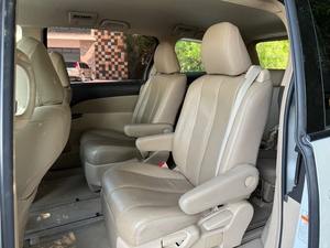 Nouveautés pour le marché mondial 2020 : Toyota Previa, livraison mondiale - Product Image 4