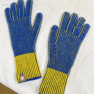 2025 functional <b>touch</b> <b>screen</b> and warm and fashionable retro color-blocked knitted <b>gloves</b> - Product Image 2