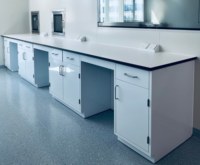 Meubles de laboratoire hospitalier : Table avec plan de travail en résine phénolique de qualité laboratoire, structure modulaire en H avec armoire en acier