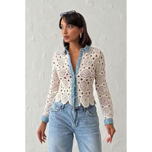 Camisa Azul Claro de Manga Larga para Mujer TOPSHOW con Detalle de Encaje y Botones de Perla, Blusa de Algodón al por Mayor para Damas - Product Image 1