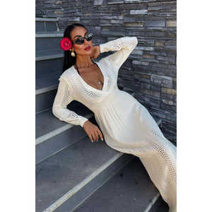 Vestido de punto transpirable con cuello pronunciado 2856 con cintura natural - Product Image 2