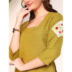 DEEBACO Women's Green Solid Embroidered Patch Work Co-Ord <b>Set</b> Casual V-Neck <b>Square</b> Neck Top With Ankle Length Trouser Summer - Product Image 2