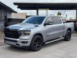 MEILLEURES PERFORMANCES – Véhicules d'<span class=keywords><strong>occasion</strong></span> : Ram 1500 Crew Cab Big Horn Pickup 4D 5,5 pieds, modèle 2022, prêts à être expédiés dans le monde entier - Product Image 3