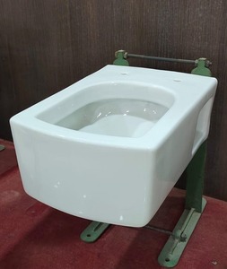 สุขภัณฑ์ห้องน้ําแขวนผนังราคาถูกห้องน้ําห้องสุขาขายที่นั่งสีขาวเซรามิกชั้นบรรจุเวลารูปแบบกราฟิก GUA - Product Image 2