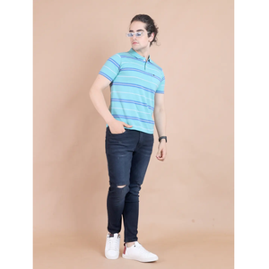 Media manga moderna y cómoda para Camiseta con cuello Polo en azul cielo 100% ropa informal de algodón para cada ocasión - Product Image 1