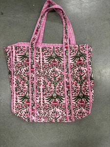 Traditionnel indien Kantha matelassé numérique imprimé Floral femmes sac fourre-tout taille personnalisée décontracté à la mode haute qualité accessoire de mode - Product Image 3