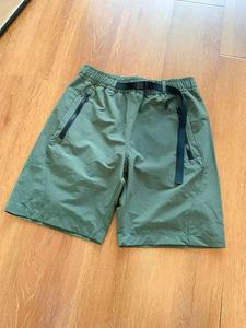 Pantalones cortos con estampado deportivo de estilo callejero para hombre listos para enviar, pantalones cortos lisos transpirables de poliéster de secado rápido para hombre - Product Image 3