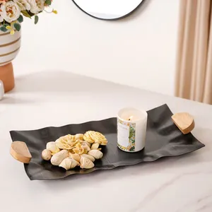 Plateau décoratif en métal noir en forme de rectangle pour aliments et collations avec poignées en bois pour la décoration intérieure au prix de gros - Product Image 6