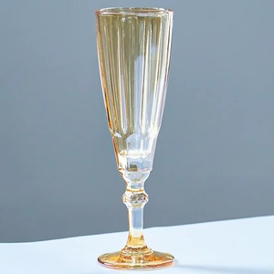 Verre à vin en verre à pied coloré, best-seller, qui promeut l'élégance et la fonctionnalité, arrivée incroyable, vaisselle - Product Image 3