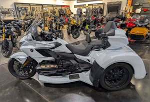 ¡PREPÁRATE PARA CONDUCIR! OFERTAS 2026 - Motocicleta de Turismo de Tres Ruedas Condor en Venta - Product Image 3