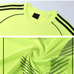 Uniformes de camisa de árbitro de fútbol profesional con logotipo personalizado al por mayor, camisa de árbitro de manga larga de poliéster 100% para hombre - Product Image 6