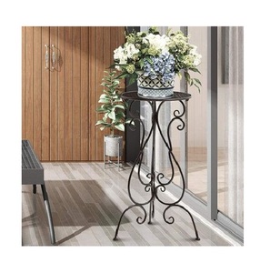 This round wire <b>planter</b> gives stable plant support and adds a simple relaxed style suited for indoor rooms - Product Image 3