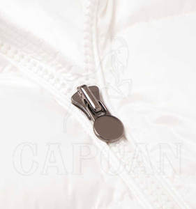 Chaqueta de Invierno Personalizada de Alta Calidad para Hombre de Capcan International, con Cuello Alto, Diseño de Burbujas Peking, con Capucha y Transpirable - Product Image 6