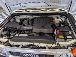 TOYOTA FJ CRUISER USADO 2014 CON VOLANTE A LA IZQUIERDA/DERECHA - Product Image 6