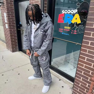 Ensemble de jogging en nylon évasé avec boutons latéraux pour hommes, survêtement cargo décontracté à rayures pour l'été - Product Image 1