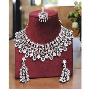 Beau collier en zircon plaqué argent de haute qualité avec boucles d'oreilles et Tikka Collection de vêtements de mariage et de fête pour les femmes - Product Image 1