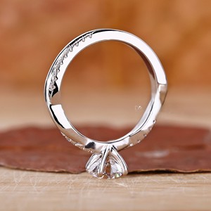 Haut de gamme élégant véritable rond brillant coupe laboratoire cultivé diamant broche réglage Solitaire fait à la main bague en or massif cadeau pour elle - Product Image 4