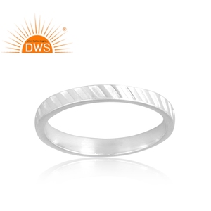 Nuevo diseño de tendencia Anillo de banda de plata esterlina para mujer Joyería personalizada para mujer Regalo para ella. - Product Image 1