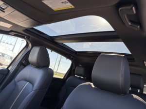 ÚLTIMO MODELO: Mazda <span class=keywords><strong>CX</strong></span>-90 <span class=keywords><strong>S</strong></span> Premium Plus AWD Híbrido Turbo SUV Usado Premium con Asientos de Cuero y Techo Panorámico - Product Image 2