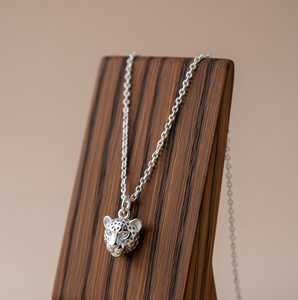 Collar de Cadena de Eslabones de Plata de Ley 925 Unisex con Colgante de Tigre Chapado en Oro, Estilo Minimalista, Certificado por Terceros, para Uso Diario - Product Image 4