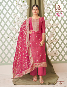 Trajes de diseñador de Jacquard puro a fuego lento superventas con bordado de diamantes disponible al mejor precio - Product Image 1