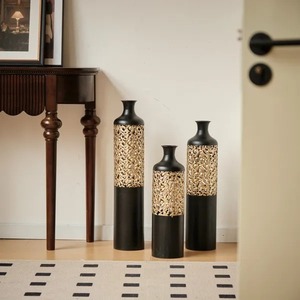 Modernos Jarrones Cilíndricos de Acero Inoxidable con Recubrimiento de Esmalte Brillante - Decoración de Lujo para el Hogar y la Mesa, Colores y Tamaños Personalizables, Ecológicos - Product Image 3