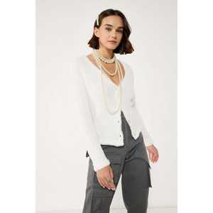 Cárdigan de punto suave con botones de perlas - Product Image 1