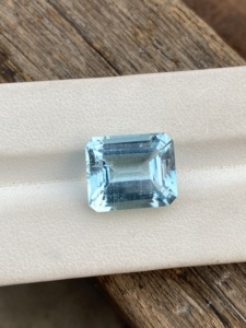 เพชรสีขาว8.28กะรัตพลอยทรงแปดเหลี่ยมสีเขียวมรกตพลอยสีตัดแบบหลวมคุณภาพดีได้รับการรับรอง - Product Image 3