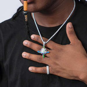 Collier pendentif hip-hop pour homme en alliage plaqué or poli sur mesure avec diamants CZ glacés - Product Image 5