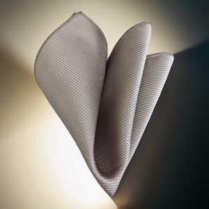 Mouchoir de poche gris rayé uni en jacquard tissé - Product Image 1