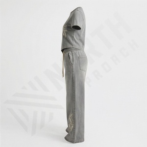 Conjunto Deportivo de Dos Piezas para Mujer, con Capucha, Lavado Ácido, con Logotipos Personalizados, Bordado, 100% Algodón, Tela de Felpa - Product Image 3