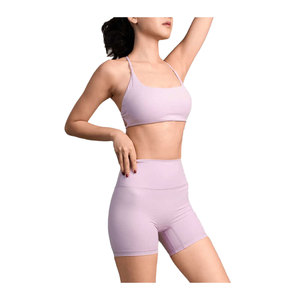 Ensemble de shorts de gymnastique en coton pour femmes, ensemble de shorts de yoga et d'entraînement, soutien-gorge de sport côtelé 2 pièces du fabricant OEM - Product Image 3