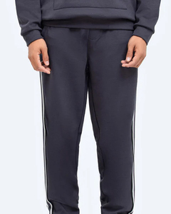 Ensembles de survêtements de sport à prix réduits en vrac avec des conceptions personnalisées Survêtements pour hommes de qualité supérieure fabriqués par Huzaifa Products - Product Image 3