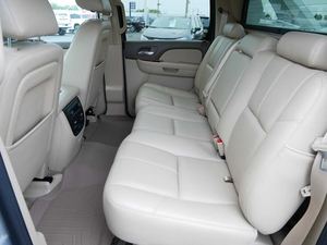 Chevrolet Avalanche 2012 d'occasion, excellent état, prêt à être expédié - Product Image 3