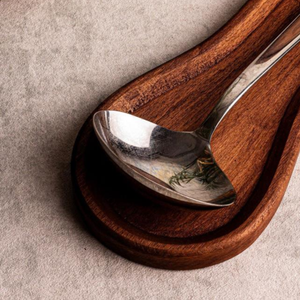 Support de cuillères en bois naturel multifonctionnel pour ustensiles de cuisine et repose-cuillères pour comptoir de cuisine, en gros, du Vietnam - Product Image 3