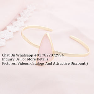 Pulsera de Calcedonia Rosa natural de diseño simple, brazalete ajustable chapado en oro de 18 quilates, joyería hecha a mano, brazalete abierto - Product Image 4