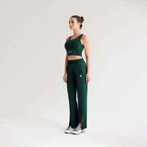 Pantalones Deportivos Flex Aura Flared en Verde Pantano - Product Image 2