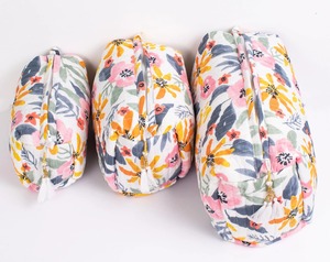 ชุดกระเป๋าเครื่องสำอาง3ซิปใหญ่ทำด้วยมือพิมพ์ลายดอกไม้หลายบล็อกผ้าฝ้ายกันน้ำเป็นมิตรกับสิ่งแวดล้อม - Product Image 3