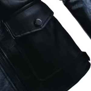 Chaqueta de cuero personalizada para hombre, estilo streetwear, con costuras llamativas, silueta moderna y calidad de construcción premium. - Product Image 6