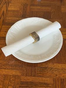 Rond de serviette élégant en résine pour décor de table de mariage, accessoire de salle à manger élégant, parfait pour les fêtes, les événements et la maison - Product Image 5