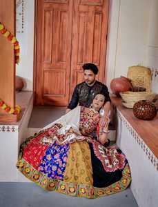 Pancharangi คอลเลกชันพิเศษสำหรับผู้หญิง Navratri สวมสไตล์อินเดียและปากีสถานสำหรับคู่รัก - Product Image 4