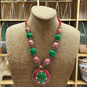 Collar de resina multicolor para mujer, joyería de maquillaje de lujo con forma de corazón, precio al por mayor, diseño ovalado elegante - Product Image 2