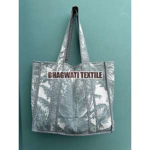 Sac fourre-tout à imprimé floral de luxe de qualité supérieure style épaule avec doublure en toile fabriqué en Inde fabricant indien exportateur cuir matériel - Product Image 5